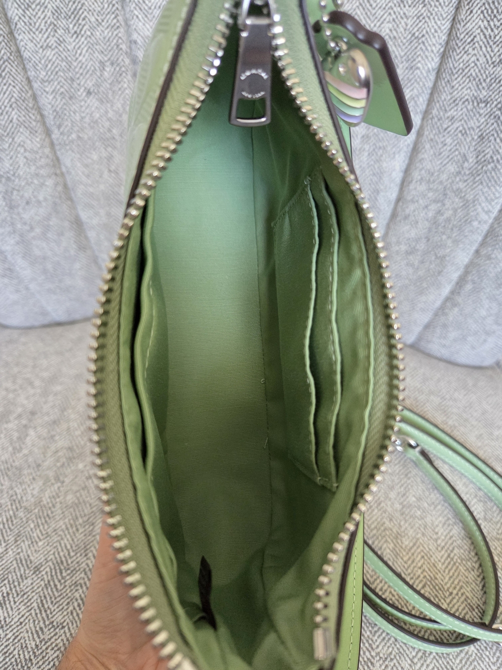 Coach Teri Mini Crossbody in Signature Leather with Heart Charm CCZ29 pale green - Picture 9 of 12
